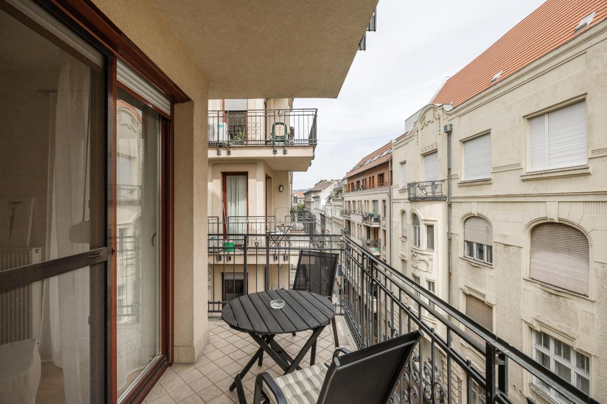 Bright And Central Apartment With Balcony بودابست المظهر الخارجي الصورة